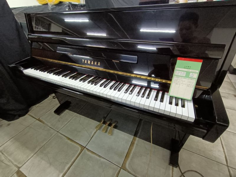  鋼琴老師叫我買二手鋼琴，不要買電鋼琴，為什麼? 